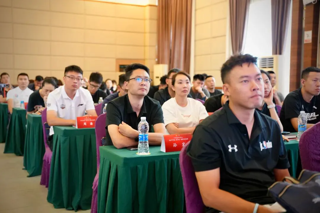 如何制定有效的篮球训练策略以提高球员表现_2